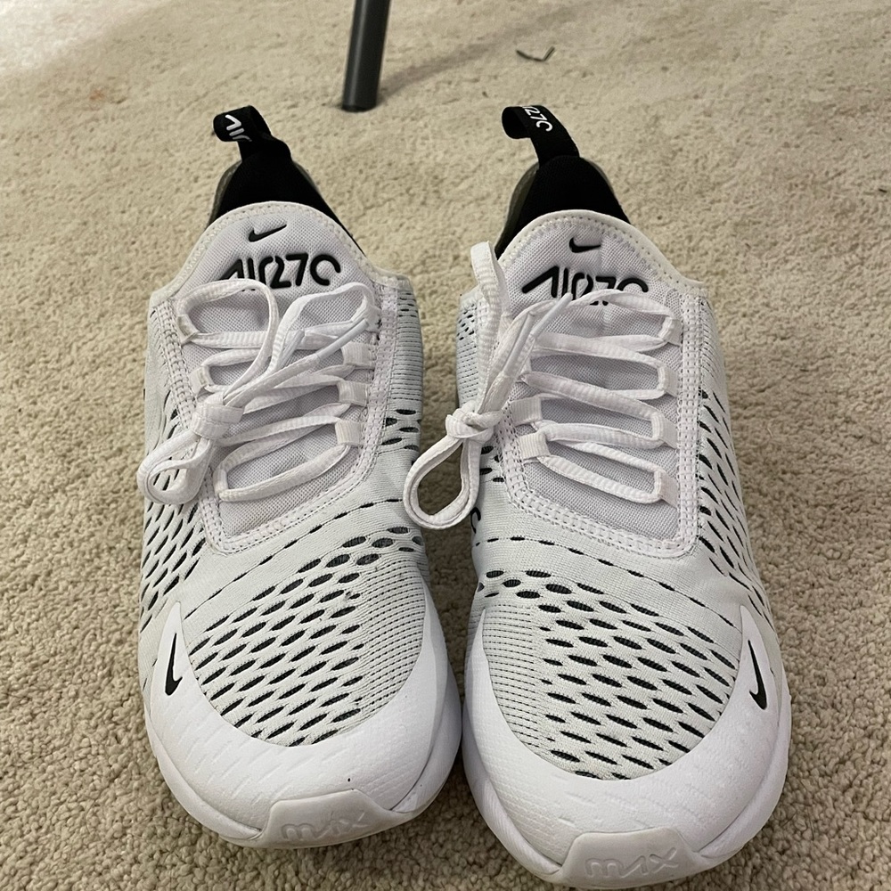 Nike air 270s